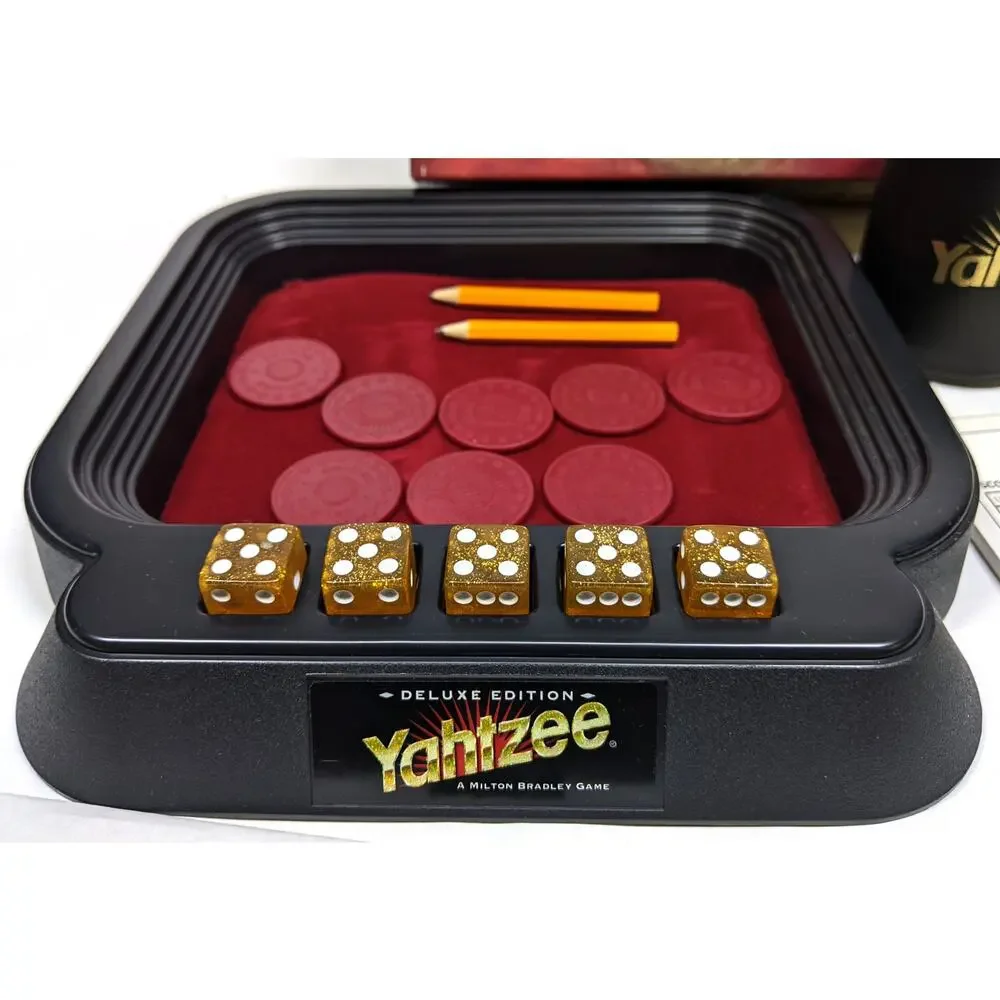 Yahtzee - Deluxe Edition 1997 - 100% Complete and Gently Played - Picture 6 of 10